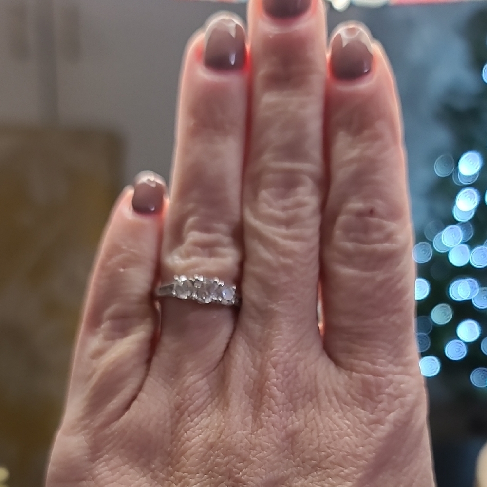 Elegant Silver Women's Ring